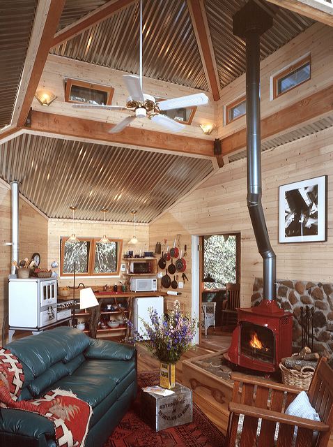 strawberry_cabin_.jpg