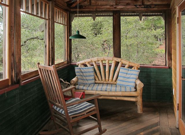 west_end_of_porch.jpg